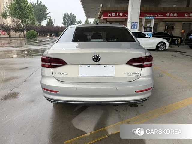 Volkswagen Lavida 2022 Шампань из Китая, фото 3