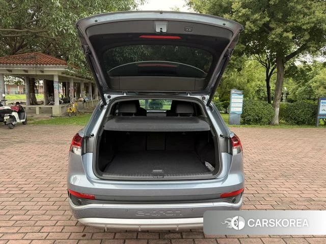 Audi Q4 e-tron 2022 Темно-серый из Китая, фото 3