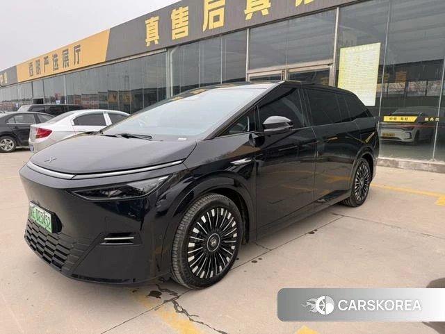 Xiaopeng Motors Xiaopeng X9 2025 Черный из Китая, фото 3