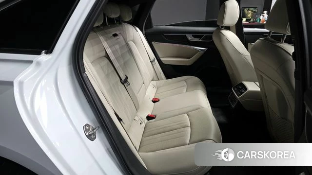 Audi A6 (C8) 2022 Белый из Кореи, фото 3