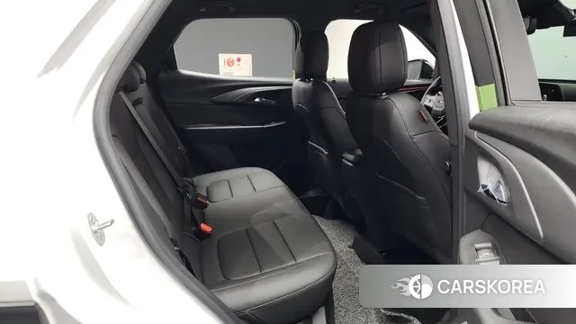 Chevrolet (GM Daewoo) The New Trail Blazer 2024 Белый из Кореи, фото 3