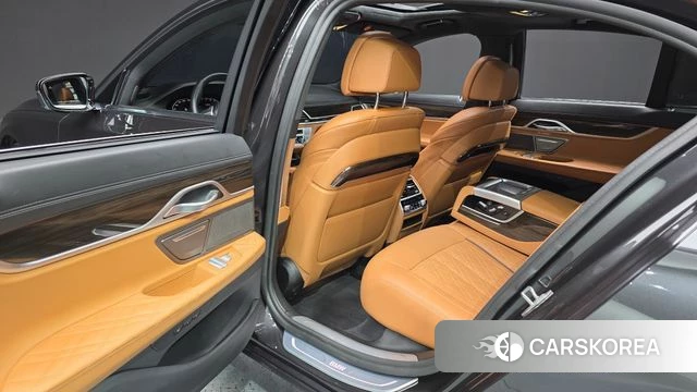 BMW 7 Series (G11) 2020 Серый из Кореи, фото 3