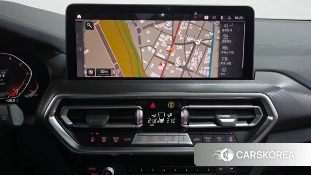 BMW X3 (G01) 2024 Светло-серебряный цвет из Кореи, фото 3