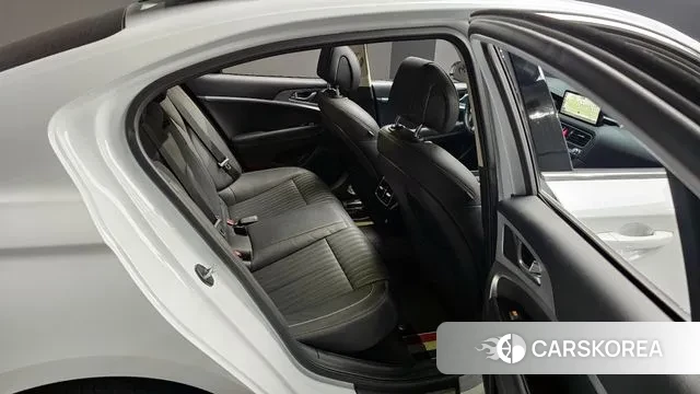 Genesis The New G70 2023 Белый из Кореи, фото 3