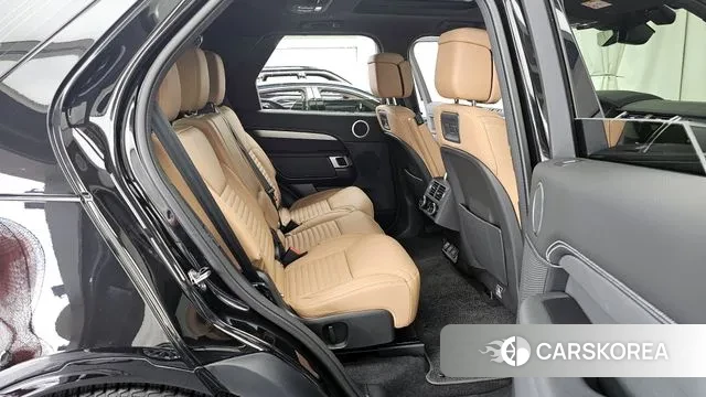 Land Rover Discovery 5 2024 Черный из Кореи, фото 3