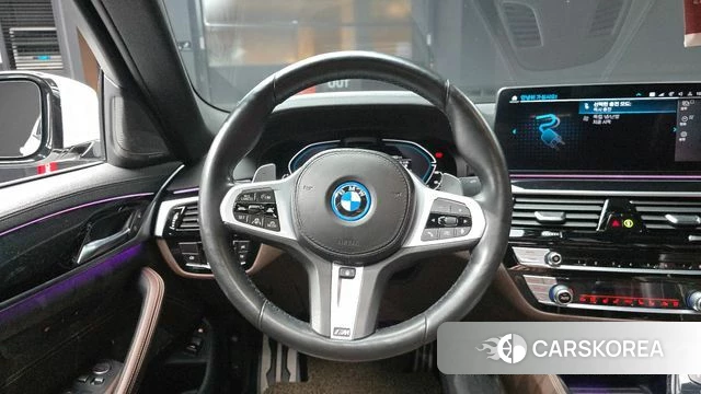 BMW 5 Series (G30) 2022 Белый из Кореи, фото 3