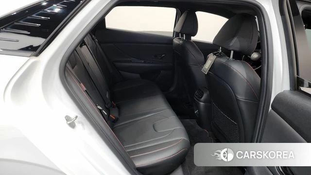 Hyundai The New Avante (CN7) 2024 Белый из Кореи, фото 3