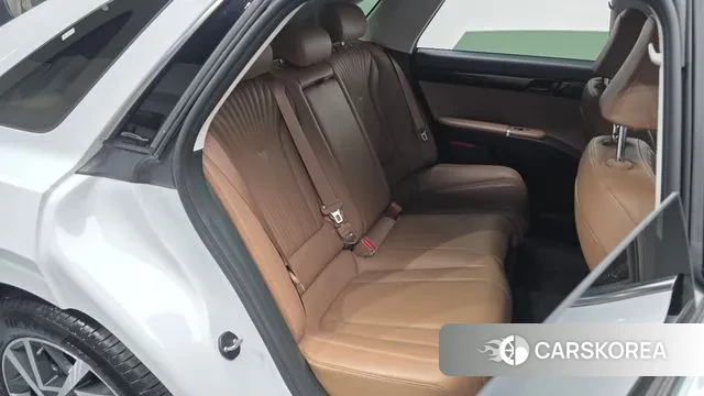 Hyundai Grandeur Hybrid (GN7) 2023 Белый из Кореи, фото 3