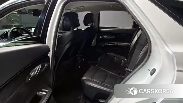 Genesis GV70 2023 Белый из Кореи, фото 3