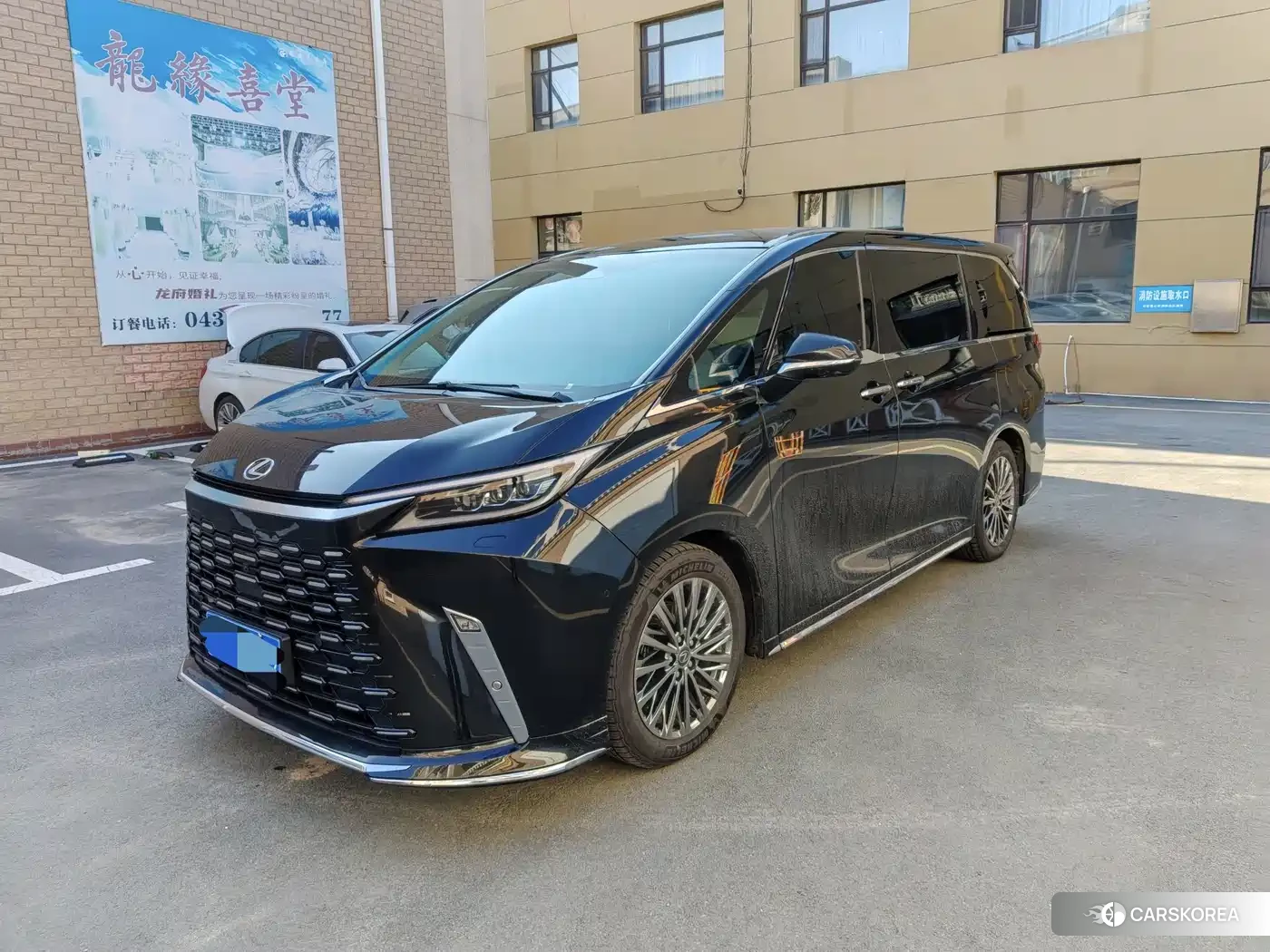 Lexus LM 2026 Черный из Китая, фото 3