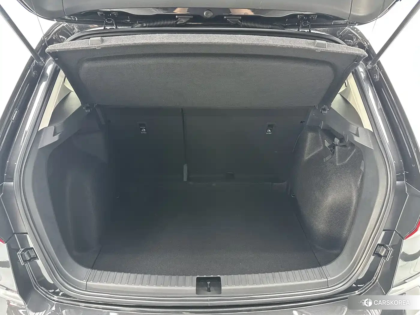 Volkswagen Tharu 2023 Silver/gray из Китая, фото 4