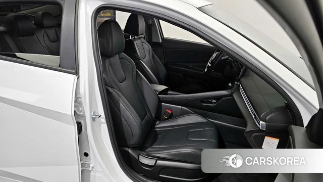 Hyundai The New Avante Hybrid (CN7) 2024 Белый из Кореи, фото 3