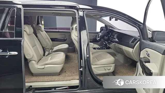 Kia The New Carnival 2018 Черный из Кореи, фото 3