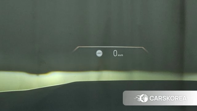 BMW 5 Series (G60) 2024 Светло-серебряный цвет из Кореи, фото 3