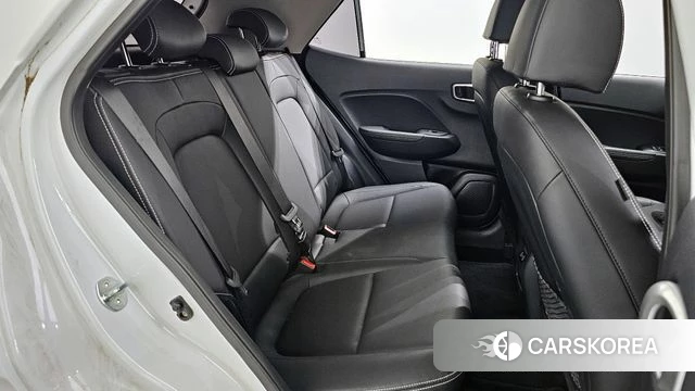 Hyundai Venue 2023 Белый из Кореи, фото 3