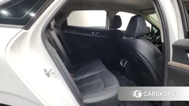 Kia K5 3rd generation 2021 Белый из Кореи, фото 3