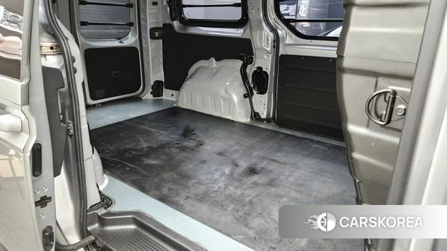 Hyundai Staria 2025 Серебристо-серый из Кореи, фото 3