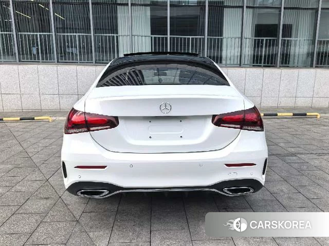 Mercedes-Benz Class A 2023 Белый из Китая, фото 3