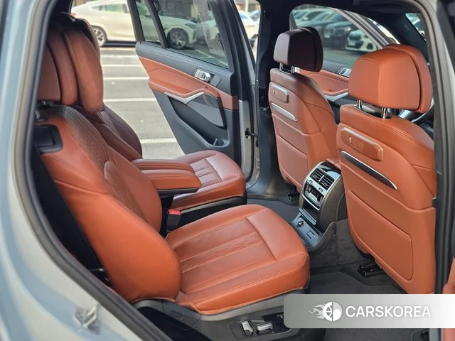 BMW X7 (G07) 2026 Небесно-голубой из Кореи, фото 3