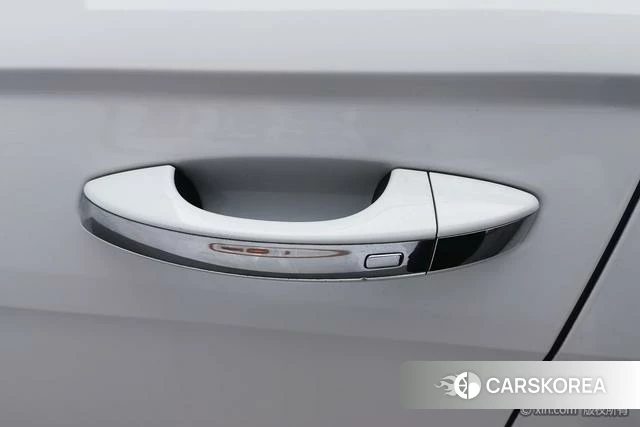 Volkswagen Lavida 2024 Белый из Китая, фото 3