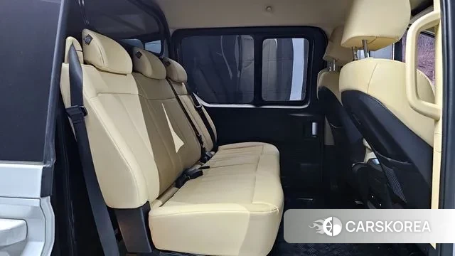 Hyundai Staria 2025 Белый из Кореи, фото 3