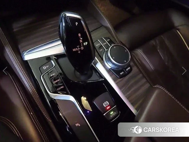 BMW 5 Series (G30) 2020 Белый из Кореи, фото 3