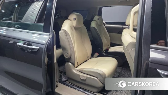 Kia The New Carnival 4th Generation 2024 Серый из Кореи, фото 3
