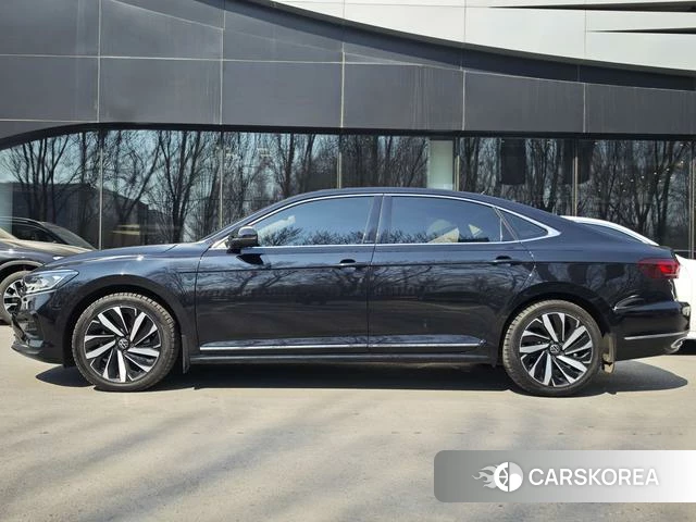 Volkswagen Passat 2022 Черный из Китая, фото 3