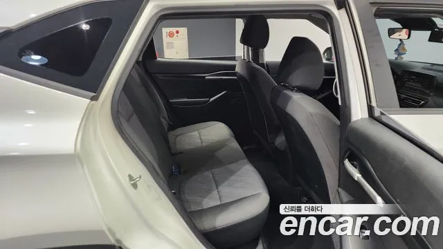 Kia Seltos 2022 Белый из Кореи, фото 3