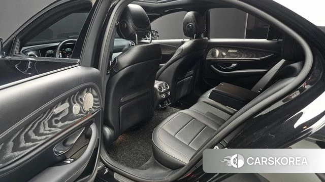 Mercedes-Benz E-Class W213 2022 Черный из Кореи, фото 3