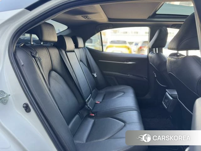 Toyota Camry 2022 Белый из Китая, фото 3