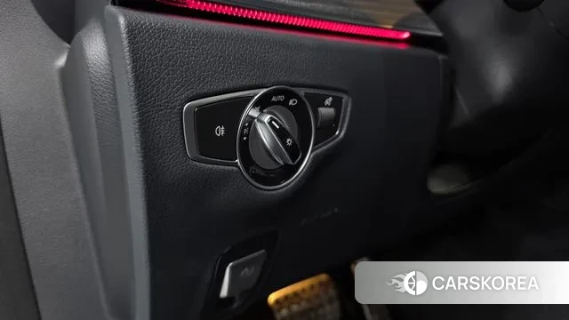 Mercedes-Benz E-Class W213 2022 Белый из Кореи, фото 3