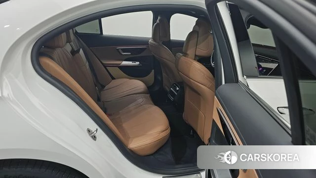 Mercedes-Benz E-Class W214 2025 Белый из Кореи, фото 3