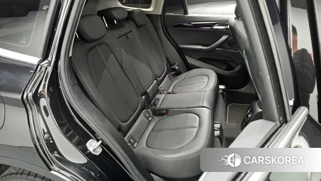 BMW X1 (F48) 2022 Черный из Кореи, фото 3