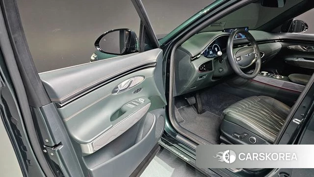 Genesis GV70 2021 Зеленый из Кореи, фото 3