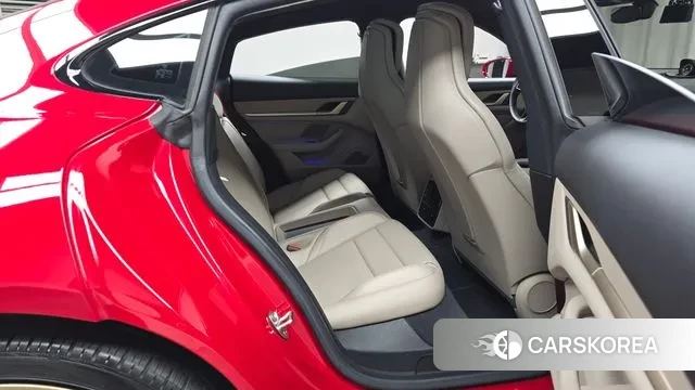 Porsche Taycan 2022 Красный из Кореи, фото 3