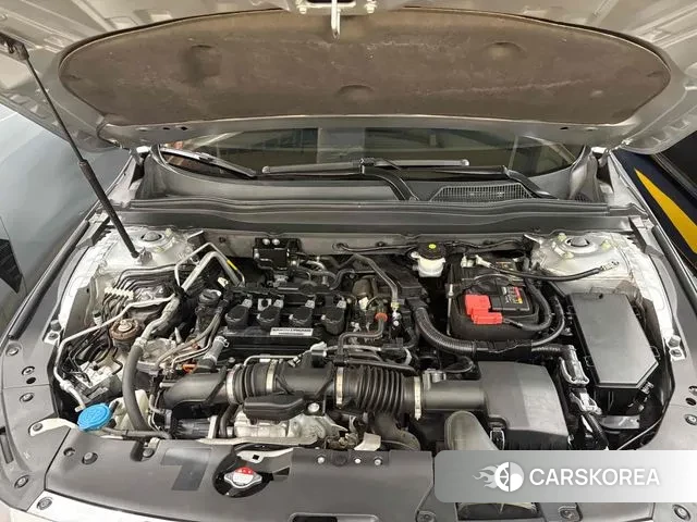 Honda Accord 10th Generation 2019 Серебристо-серый из Кореи, фото 3