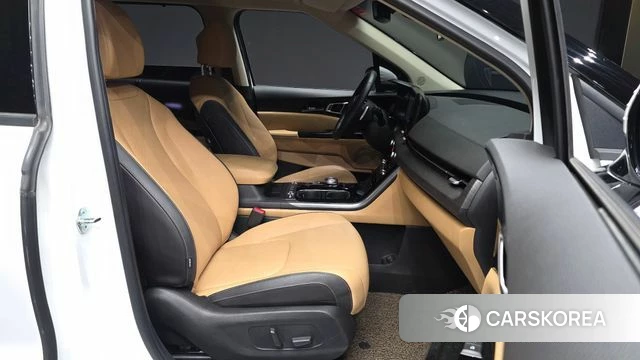 Kia Carnival 4th generation 2023 Белый из Кореи, фото 3