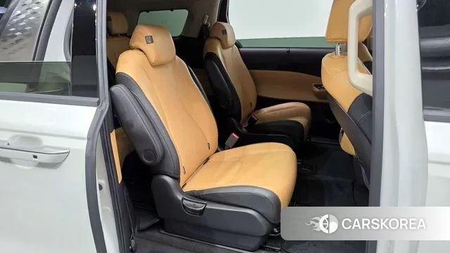 Kia Carnival 4th generation 2023 Белый из Кореи, фото 3