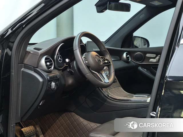Mercedes-Benz GLC 2021 Черный из Китая, фото 3