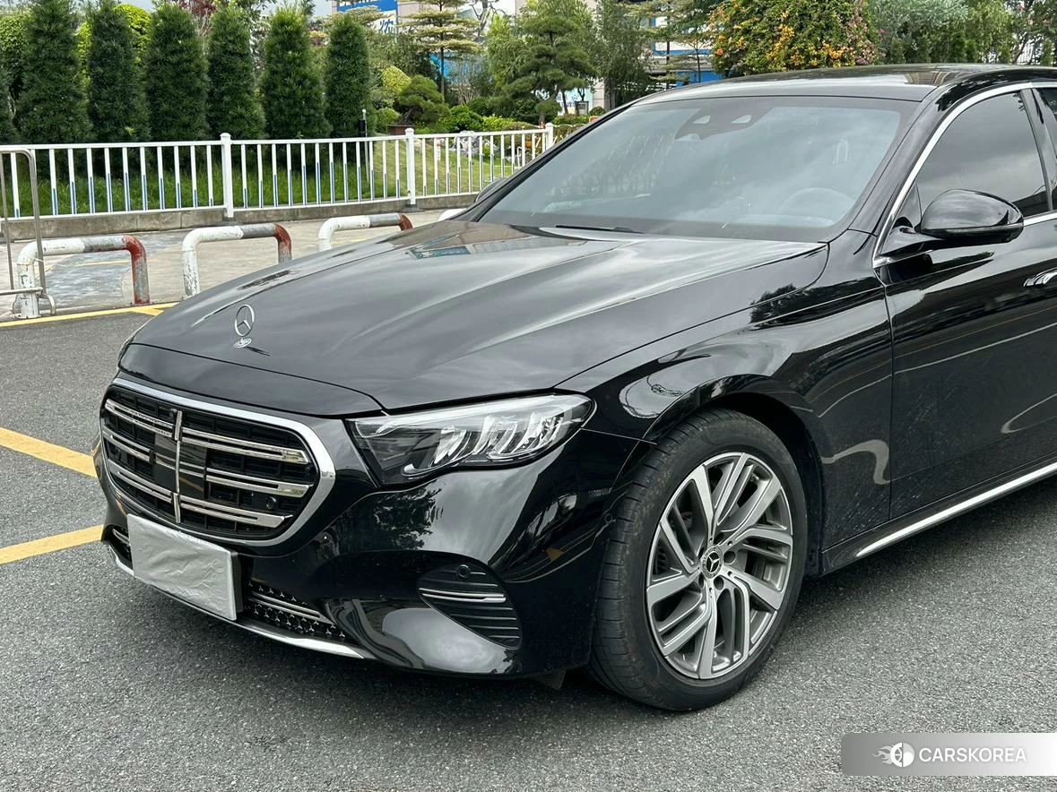 Mercedes-Benz E-class 2023 Черный из Китая, фото 3