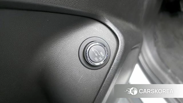 Chevrolet (GM Daewoo) Trailblazer 2020 Белый из Кореи, фото 3