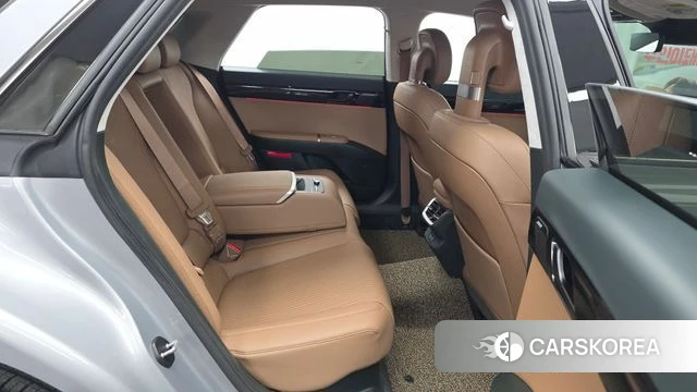 Hyundai Grandeur Hybrid (GN7) 2023 Серебристо-серый из Кореи, фото 3