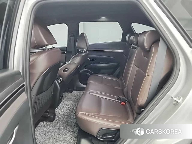 Hyundai Tucson (NX4) 2021 Серебряный из Кореи, фото 3