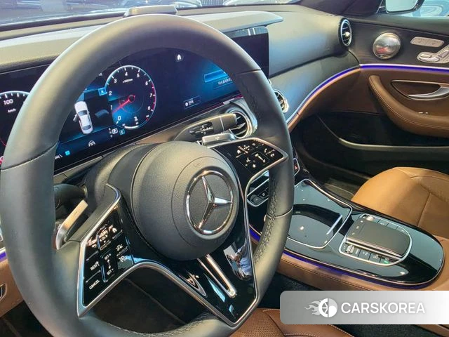 Mercedes-Benz E-Class W213 2023 Серый из Кореи, фото 3