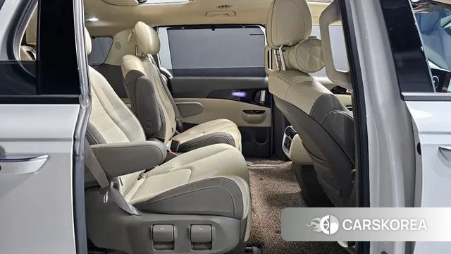 Kia Carnival 4th generation 2023 Белый из Кореи, фото 3