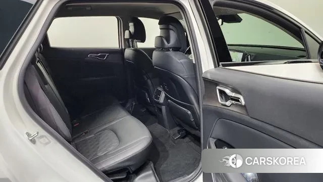 Kia Sportage 5th Generation 2023 Белый из Кореи, фото 3