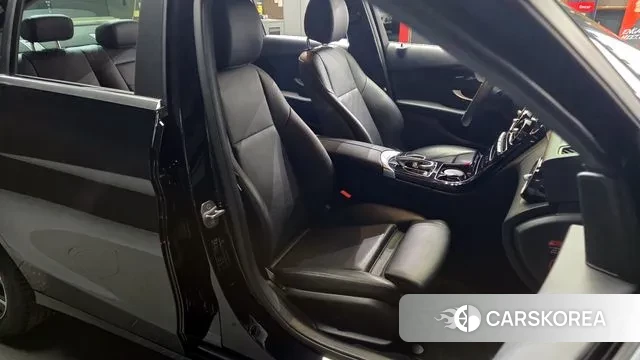 Mercedes-Benz C-Class W205 2019 Черный из Кореи, фото 3