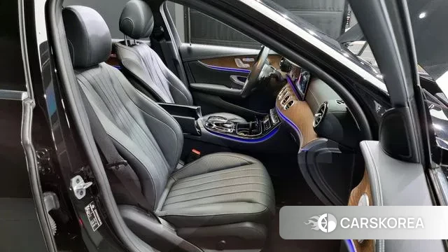 Mercedes-Benz E-Class W213 2020 Черный из Кореи, фото 3