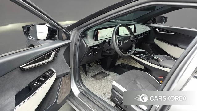 Kia EV6 2022 Серый из Кореи, фото 3